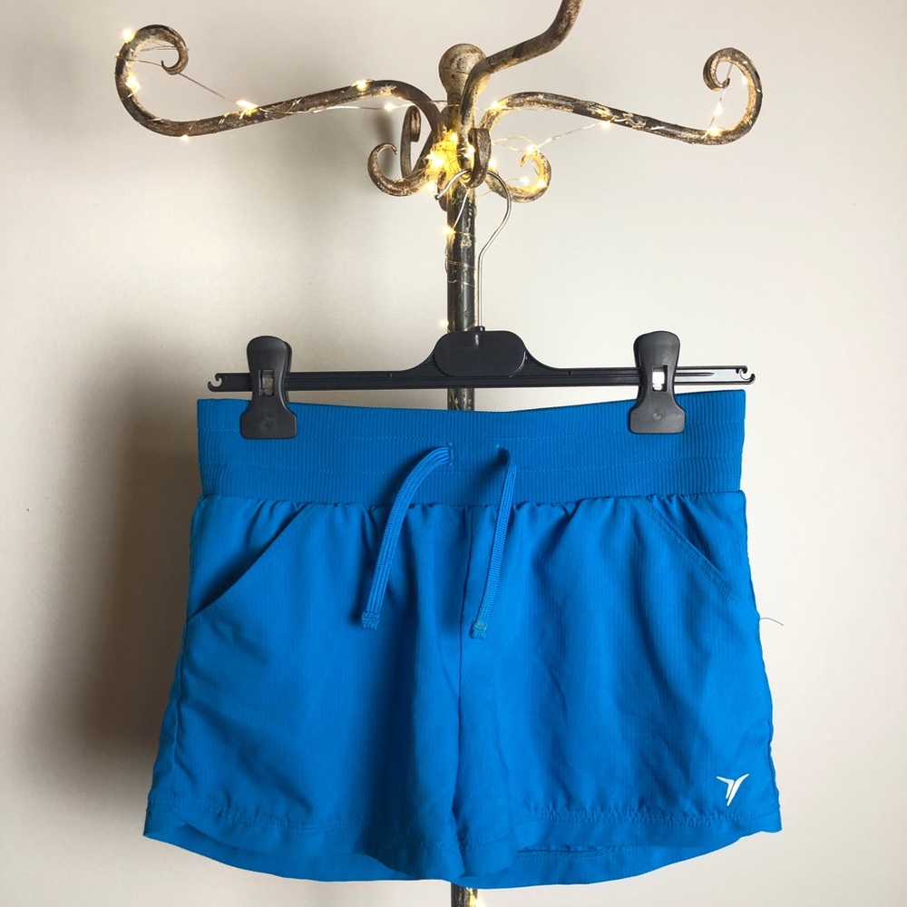 Athletic shorts